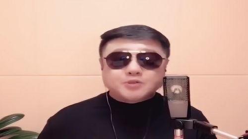 大连网红大叔,街头传奇，魅力四射的市井英雄